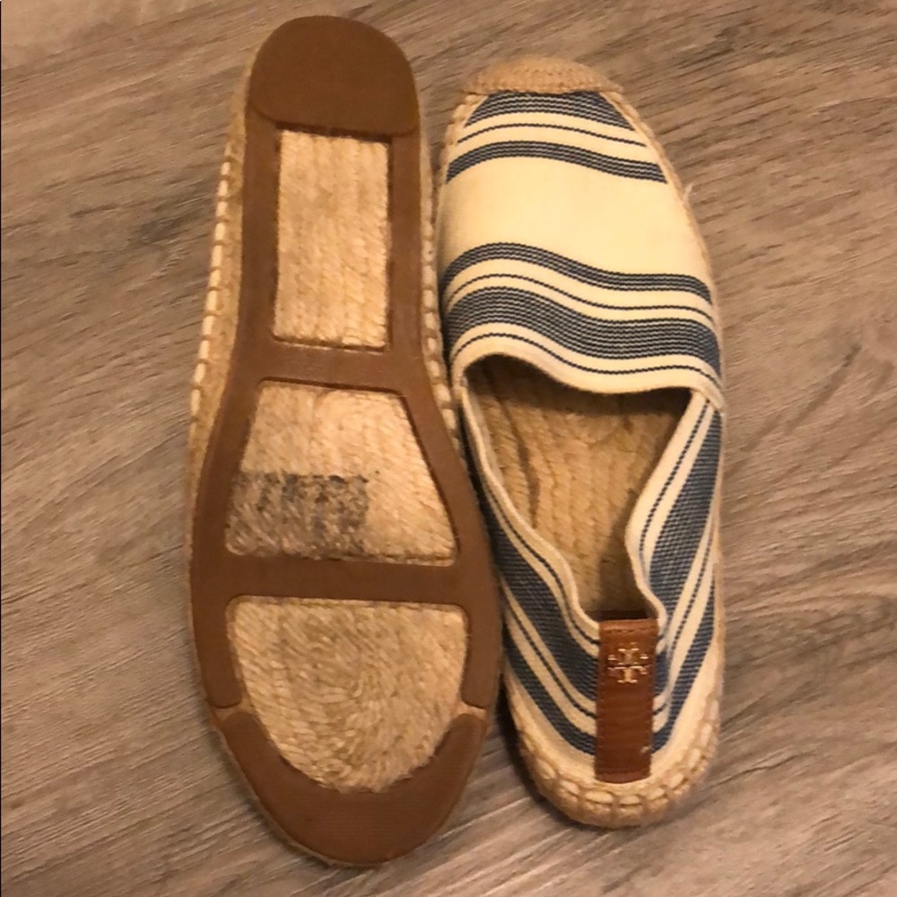 Blue and white Tory Burch flats - Picture 3 of 5